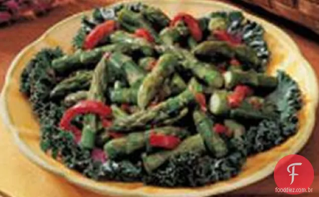 Salada De Vinagrete De Espargos