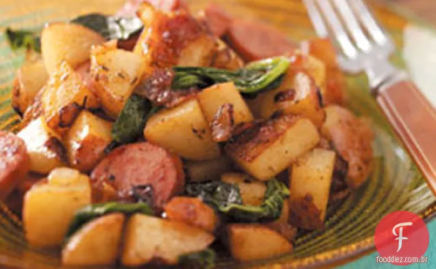 Frigideira Kielbasa Batata