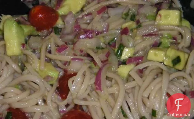 Salada Udon