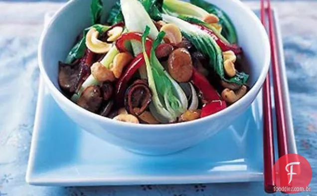 Frite legumes com castanha de caju