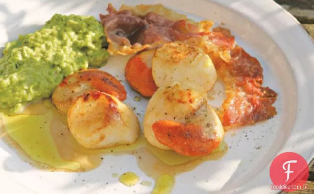 Cozinhe o livro: vieiras com purê de ervilha e presunto