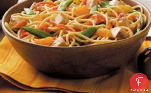 Asiático Noodle Toss