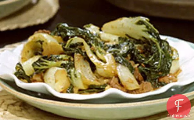Macarrão Com Verduras E Molho