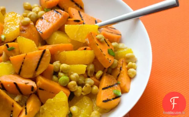 Salada de Batata-Doce grelhada, laranja e grão de bico