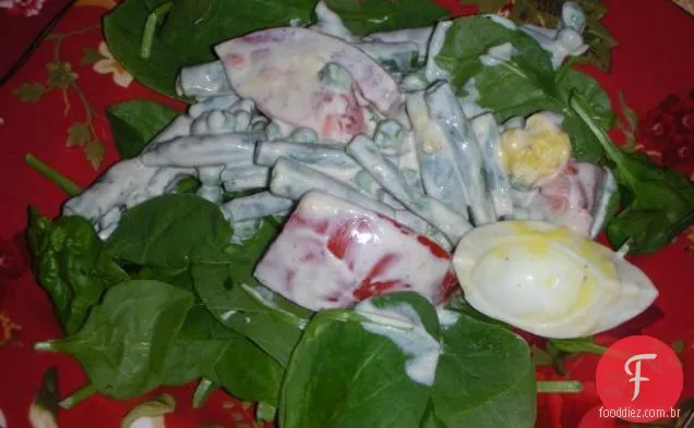 Salada de três feijões e alcachofra