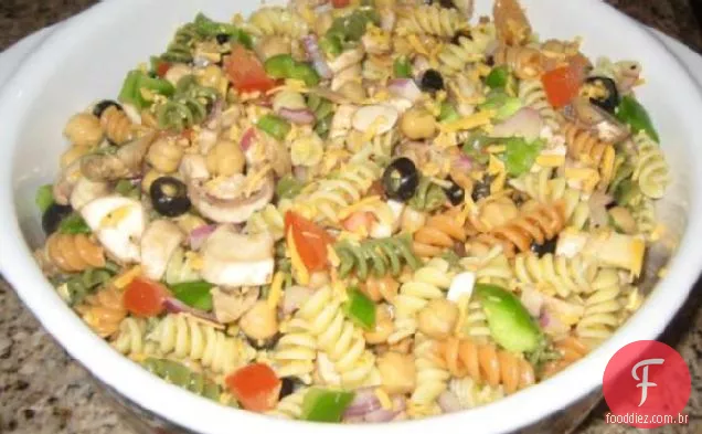 Salada Fácil De Macarrão Tricolor