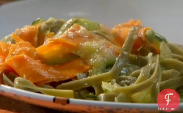 Espinafre Fettuccine Primavera