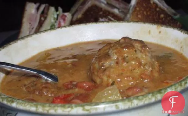 Sopa de massa e Almôndega