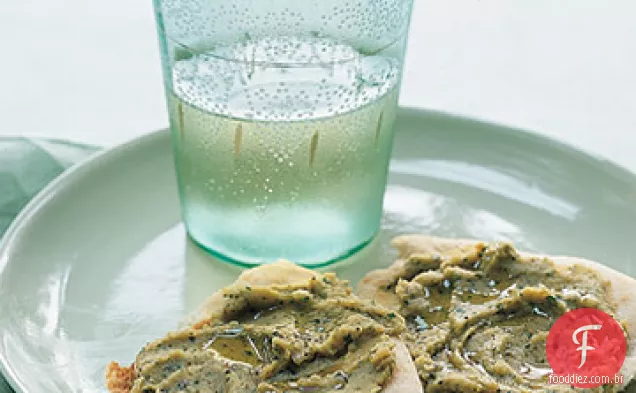Grão de bico, hortelã e salsa espalhada