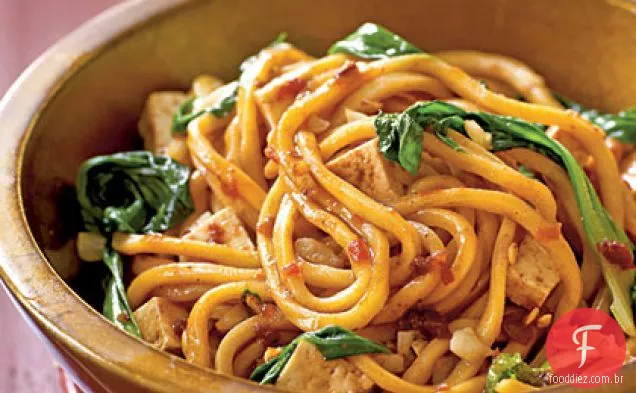Macarrão Frito Picante Em Estilo Malaio
