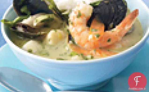 Curry verde tailandês com frutos do mar