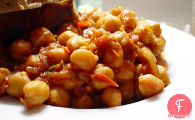 Moosewood grão de bico e alcachofra coração guisado