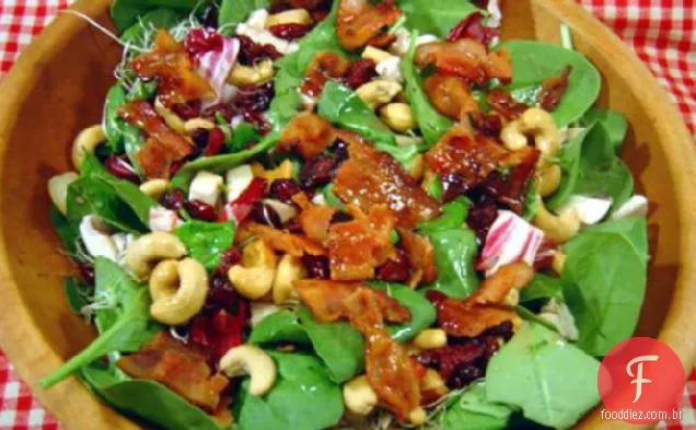 Salada de espinafre com Bacon e castanha de caju