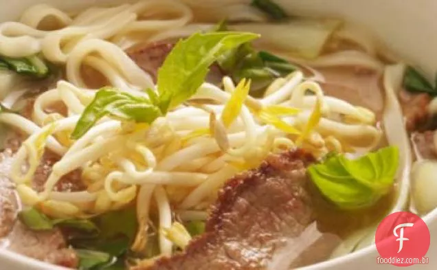Receita De Caldo De Carne E Macarrão Estilo Vietnamita