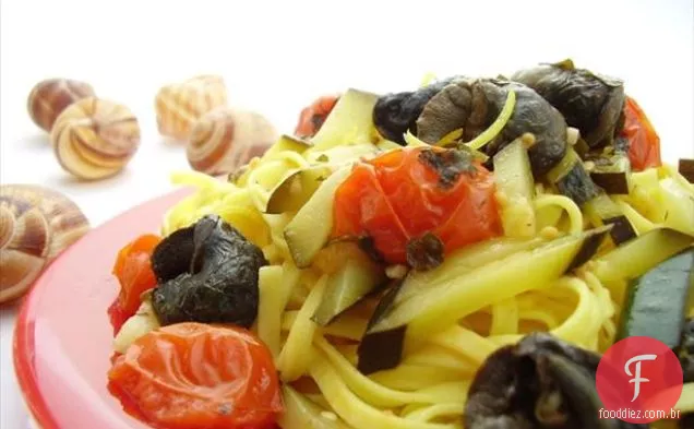 Açafrão Tagliarini Com Caracóis, Azeda, Tomate, Abobrinha
