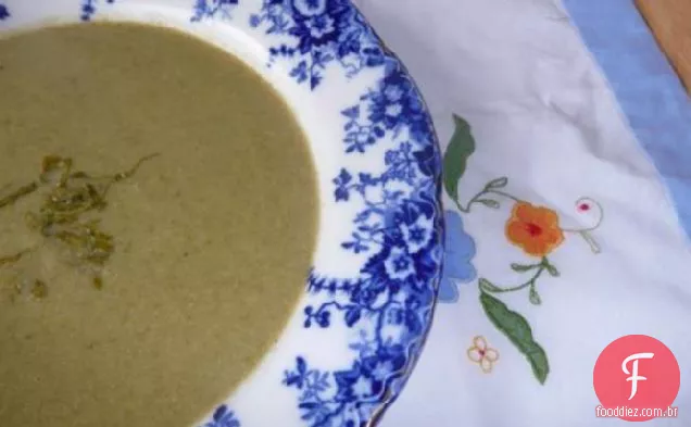 Inglês Cream of Sorrel Herb Soup