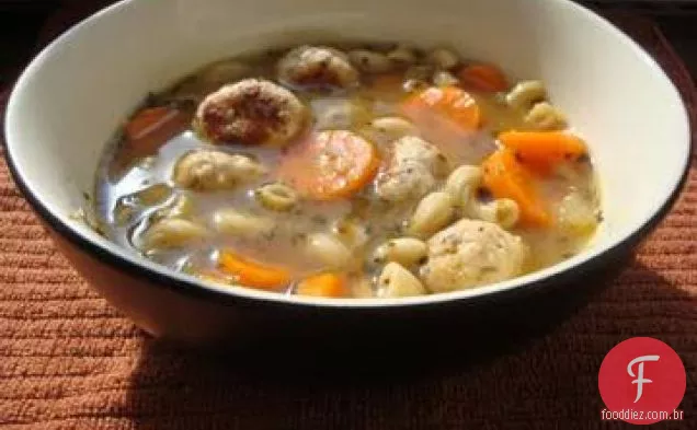 Sopa Italiana De Almôndega De Peru