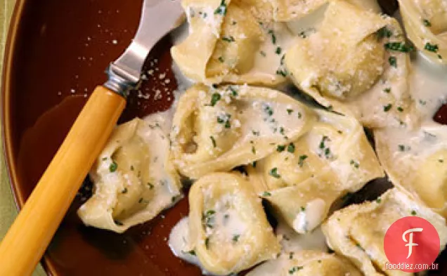Ricota - Tortelloni de acelga com molho Gorgonzola