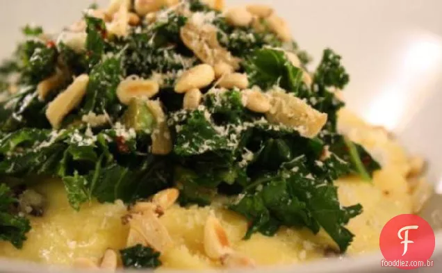 Polenta Com Garlicky Greens-