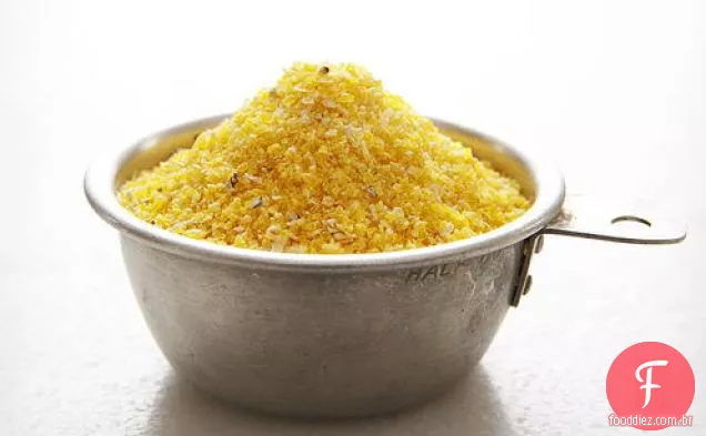 Frigideira Seitan e Polenta com verduras frescas