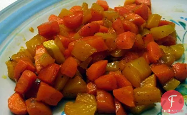 Sopa de nabo e alcachofra de Jerusalém