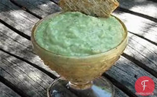 Molho de abacate fresco como pepino