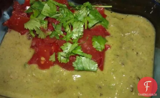 Sopa De Abacate Temperada