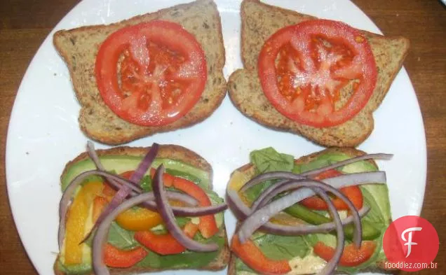 Abacate, mussarela e Salada De Azeitona