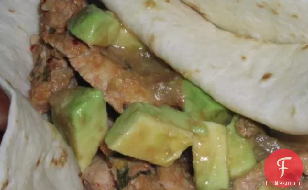 Limão e carne de Porco de cerveja com guacamole robusto fácil
