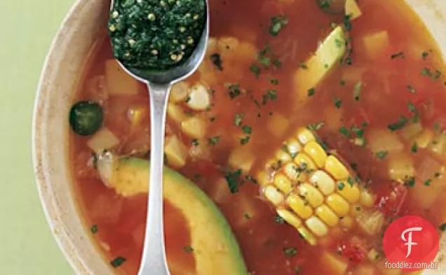 Sopa de festa mexicana com Tomatillo assado e pesto de coentro