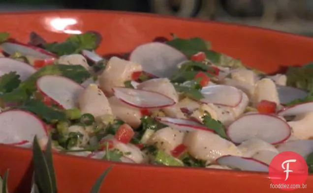 Ceviche de Vieira e toranja com abacate e rabanete