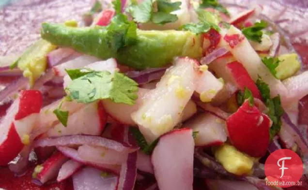 Salada de rabanete e abacate-México