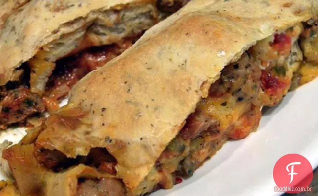 Stromboli De Salsicha Italiana (Também Conhecido Como Pão De Salsicha)