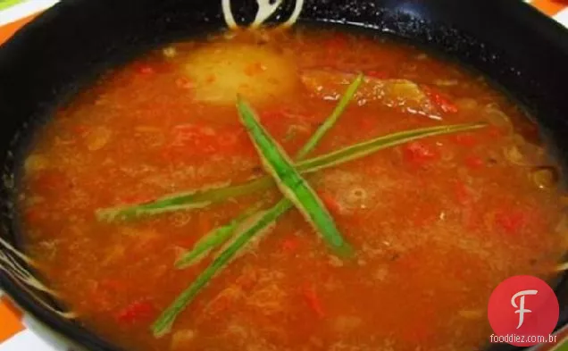 Tomate assado, pimenta e sopa de cebola roxa