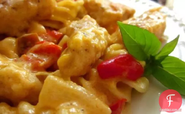Macarrão com frango e pimenta-molho de queijo