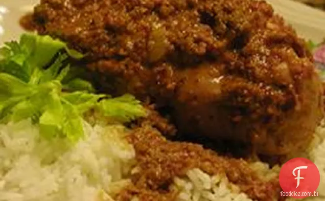 Peito de frango recheado com chouriço com Toupeira De Framboesa