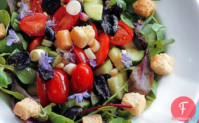 Tomates, Pepino E Flores De Borragem