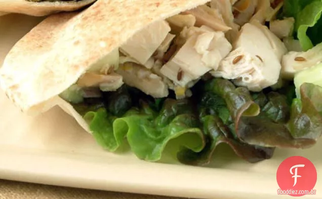 Pitas de Frango Assado Com Molho De Cominho e limão