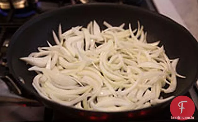 Rabe De Brócolis Com Cebola Caramelizada
