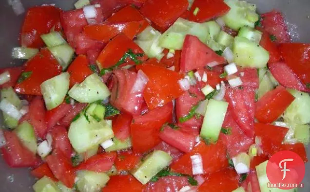 Salada De Tomate E Pepino (Salada Shirazi)