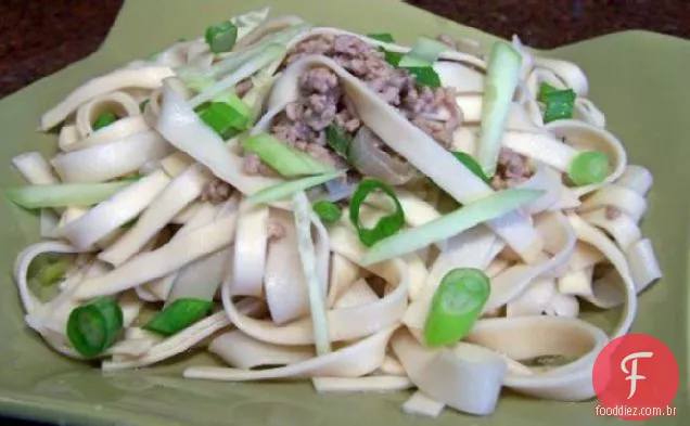 Zhajiang Mian-Carne De Porco Picada Jogou Macarrão