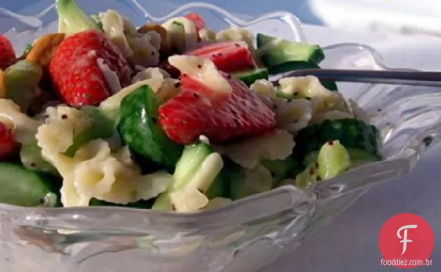Salada De Macarrão Com Sementes De Papoula