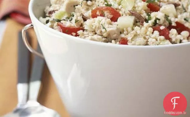 Salada de Bulgur grega com frango