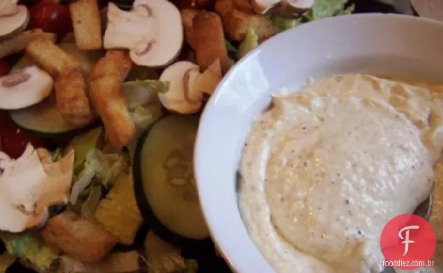 Salada Verde Mista Com Molho De Pimenta Parmesão