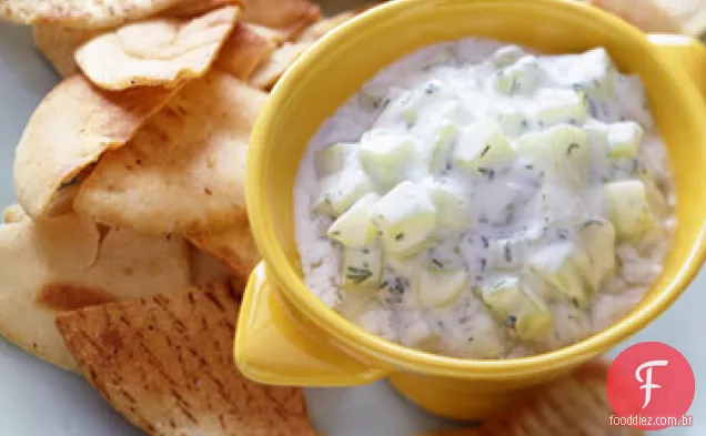 Batatas Fritas Pita Com Molho De Pepino