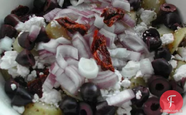Salada De Batata Grega Com Tomates Secos Ao Sol