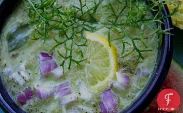 Sopa de coentro de pepino frio Mexicano