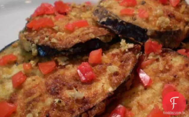 Fatias De Berinjela Com Parmesão De Alho