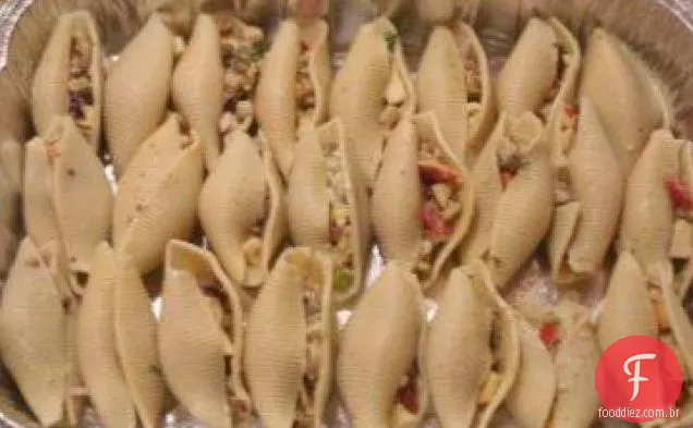 Cascas De Massa Recheadas Vegetarianas
