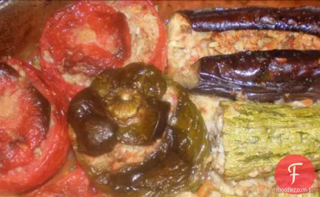 Yemista da mãe (vegetais recheados gregos com arroz)